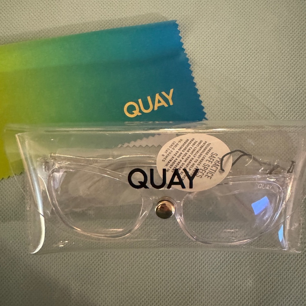 Quay blue light glasses NWT